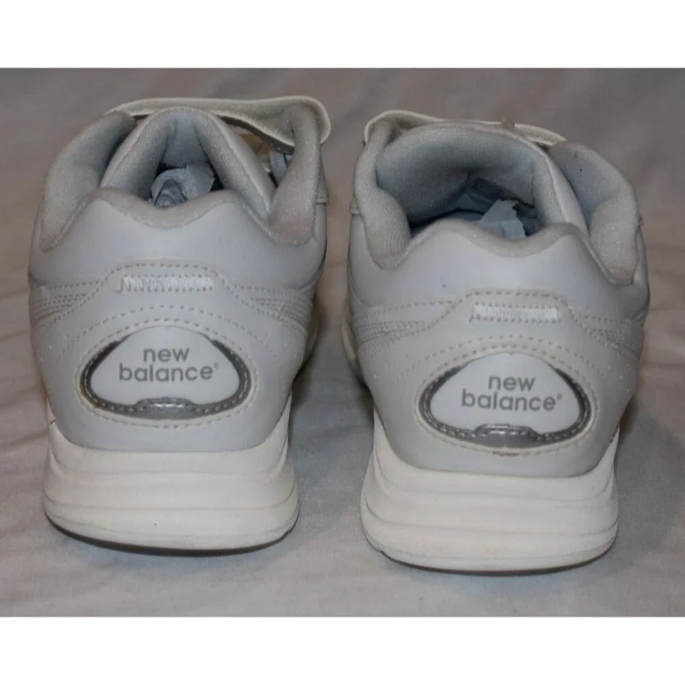New Balance Men's‎ 577 V1 Hook and Loop Walking Shoe White 9.5 4E EEEE